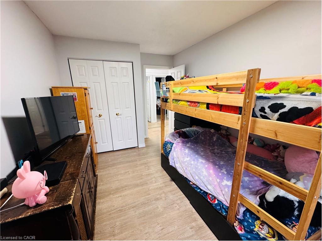 306-24 Ransom Street, Acton, ON - Indoor Photo Showing Bedroom