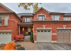 2247 Hummingbird Way Oakville, ON L6M 3Z7