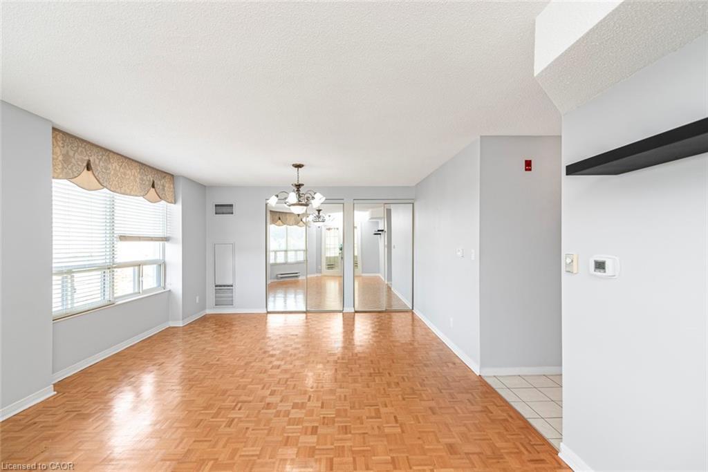 404-495 Highway 8, Stoney Creek, ON - Indoor Photo Showing Other Room