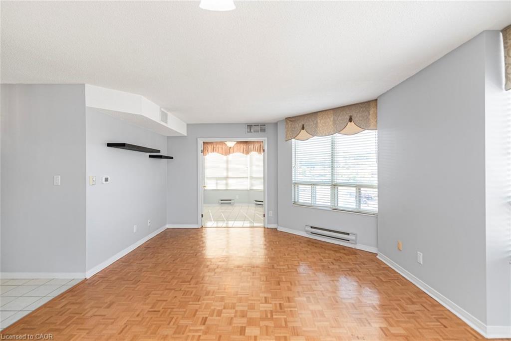 404-495 Highway 8, Stoney Creek, ON - Indoor Photo Showing Other Room