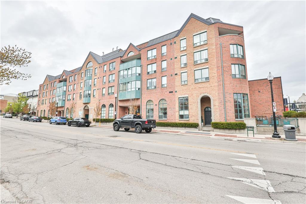 404-185 Robinson Street, Oakville, ON - Outdoor With Facade