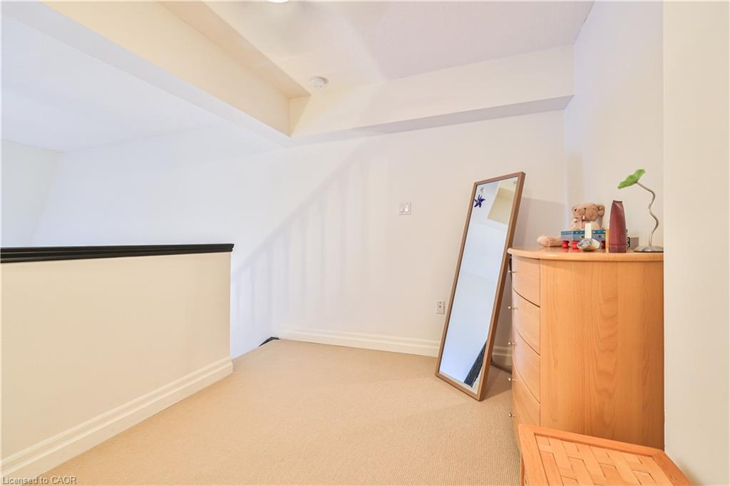 404-185 Robinson Street, Oakville, ON - Indoor Photo Showing Other Room