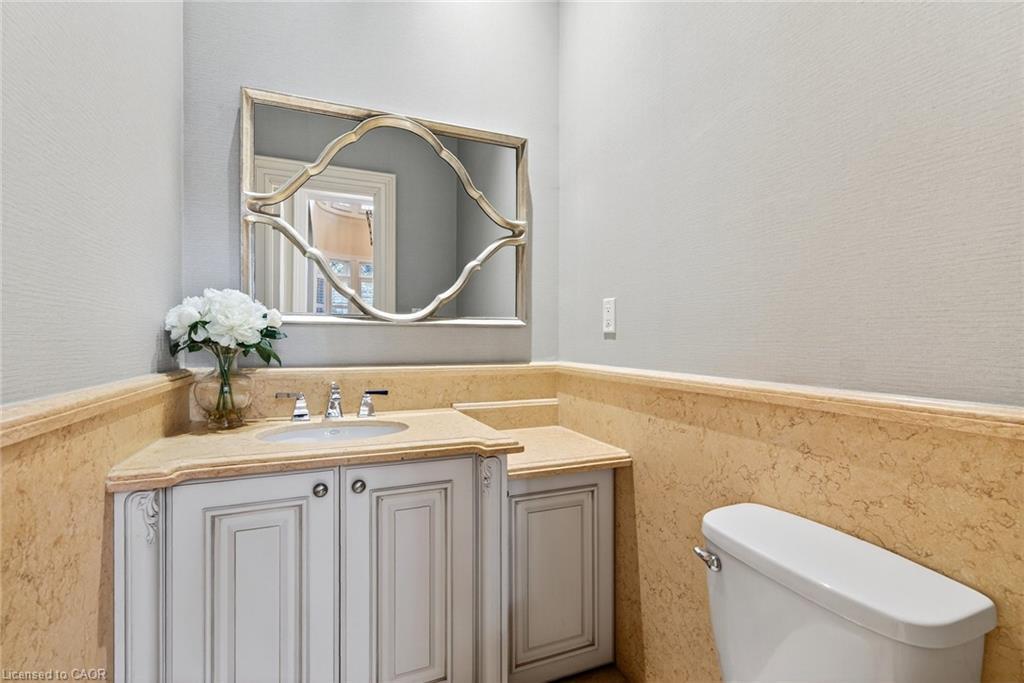 172 Boxley Road, Burlington, ON - Indoor Photo Showing Bathroom