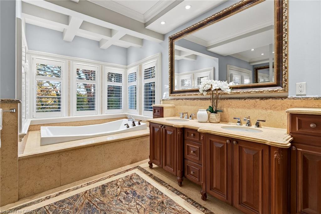 172 Boxley Road, Burlington, ON - Indoor Photo Showing Bathroom