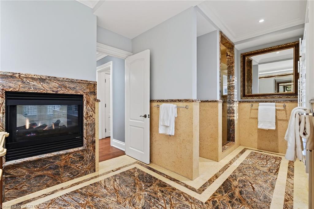 172 Boxley Road, Burlington, ON - Indoor With Fireplace