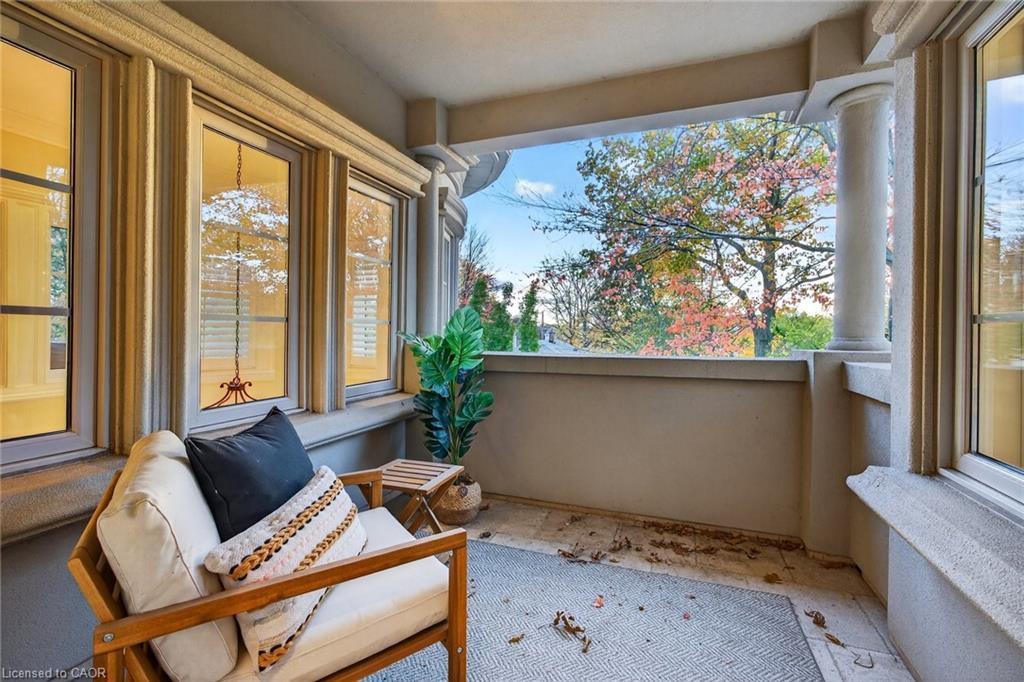 172 Boxley Road, Burlington, ON - With Exterior