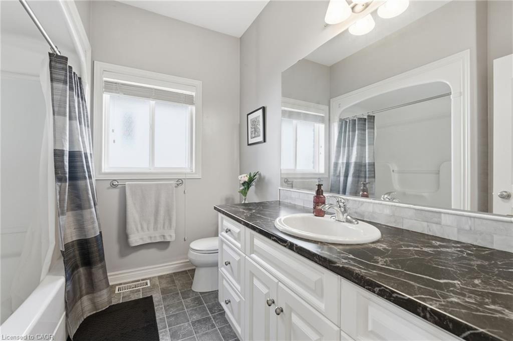 81 Timber Creek Crescent, Fonthill, ON - Indoor Photo Showing Bathroom
