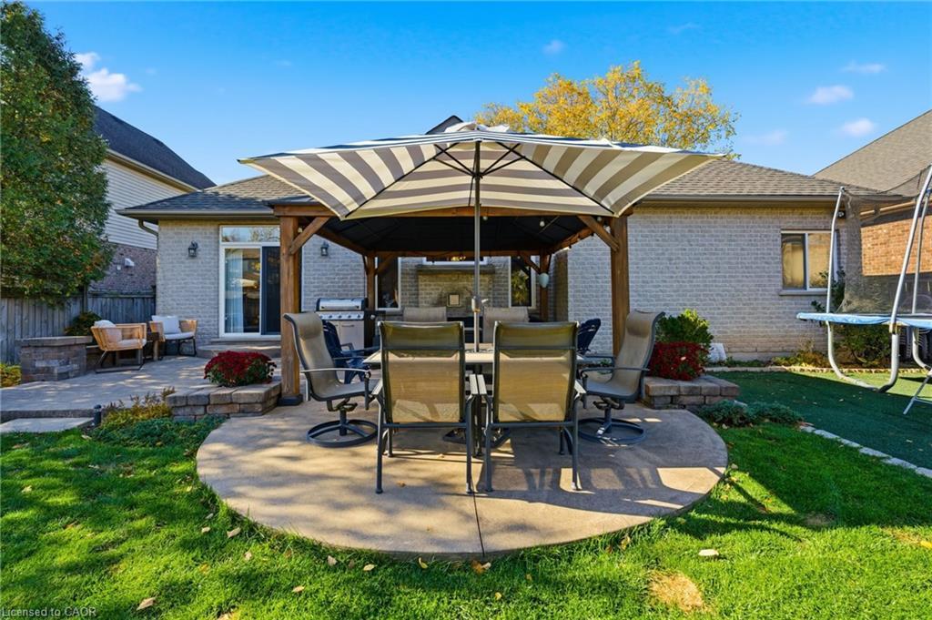 81 Timber Creek Crescent, Fonthill, ON - Outdoor With Deck Patio Veranda