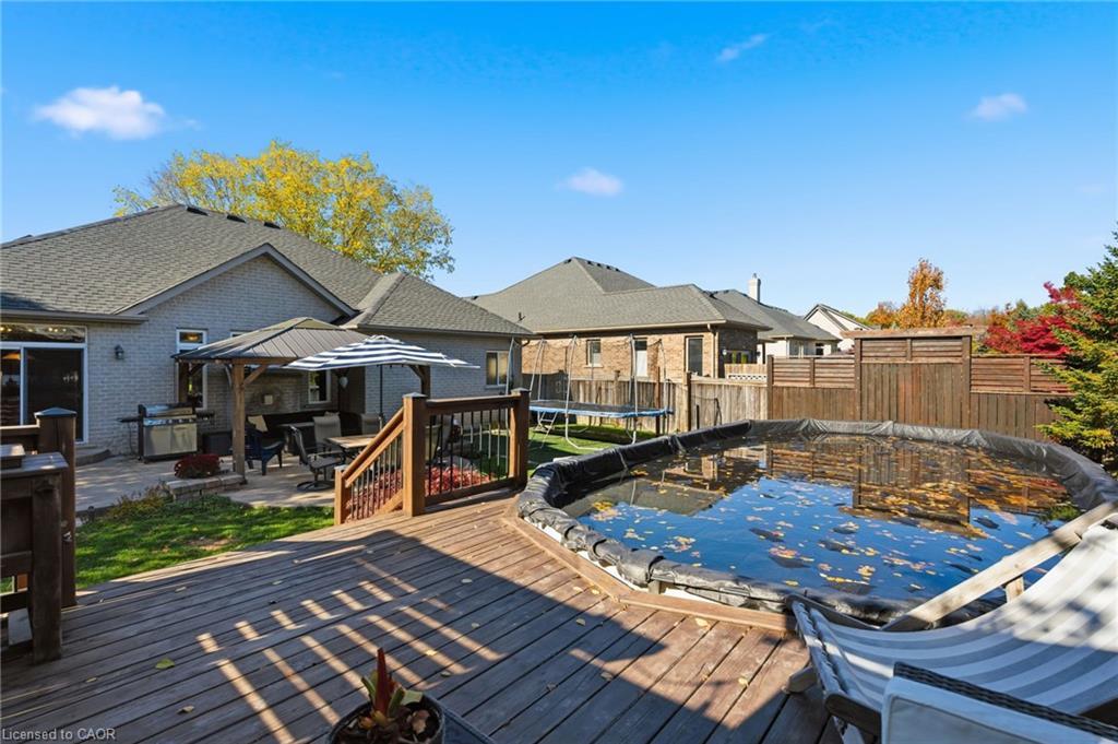 81 Timber Creek Crescent, Fonthill, ON - Outdoor With Deck Patio Veranda