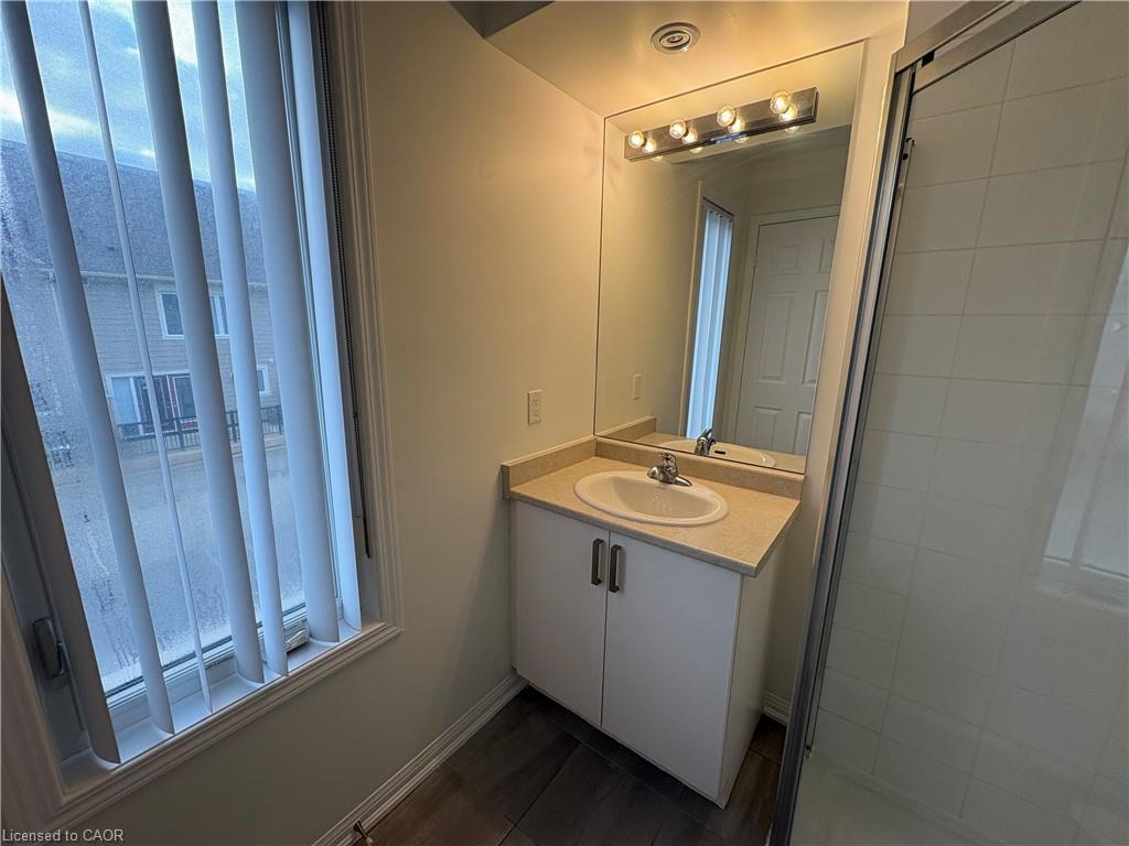 157-1 Beckenrose Court, Brampton, ON - Indoor Photo Showing Bathroom