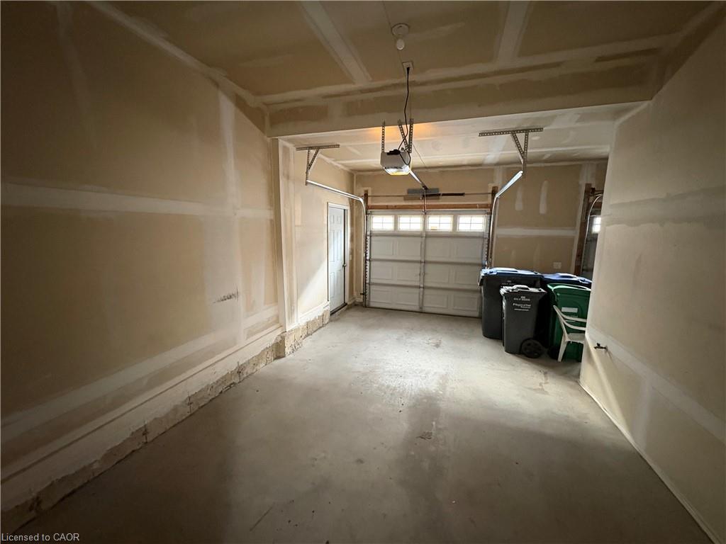 157-1 Beckenrose Court, Brampton, ON - Indoor Photo Showing Garage