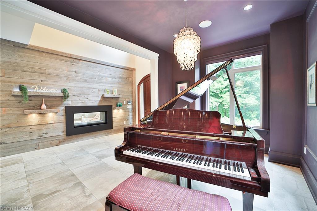 298 Shoreview Road, Burlington, ON - Indoor Photo Showing Other Room With Fireplace