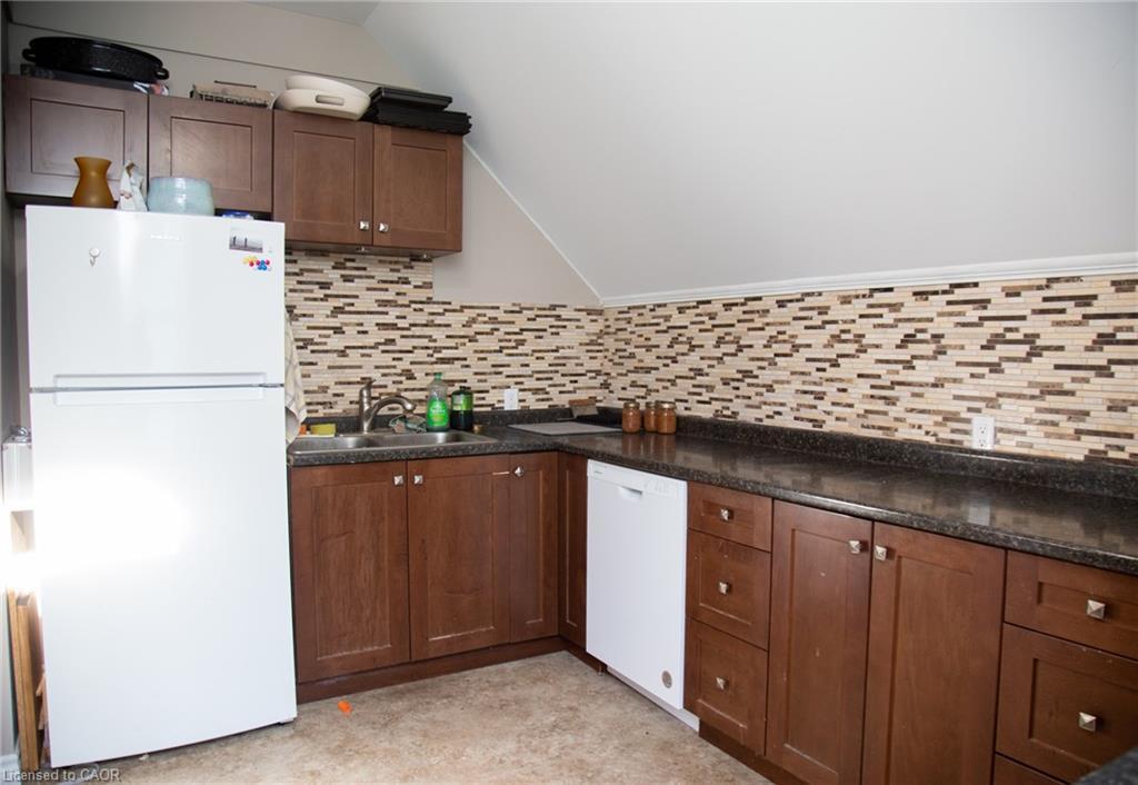 2016 Park Street, Port Dover, ON - Indoor Photo Showing Kitchen With Double Sink