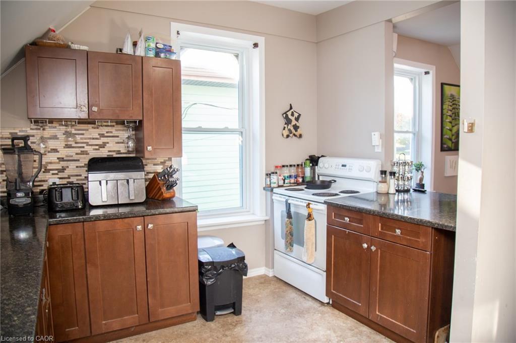 2016 Park Street, Port Dover, ON - Indoor Photo Showing Kitchen