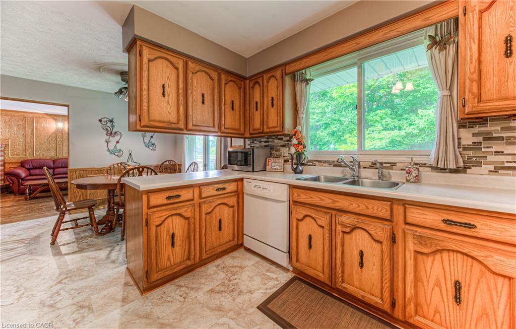 65 Trailview Drive, Kitchener, ON - Indoor Photo Showing Kitchen With Double Sink