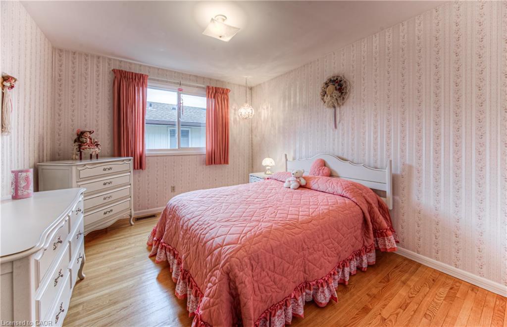 65 Trailview Drive, Kitchener, ON - Indoor Photo Showing Bedroom