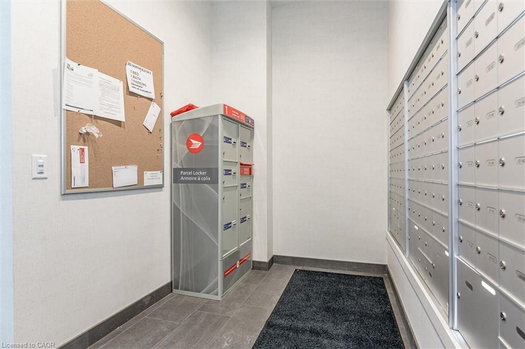 609-251 Northfield Drive E, Waterloo, ON - Indoor Photo Showing Other Room