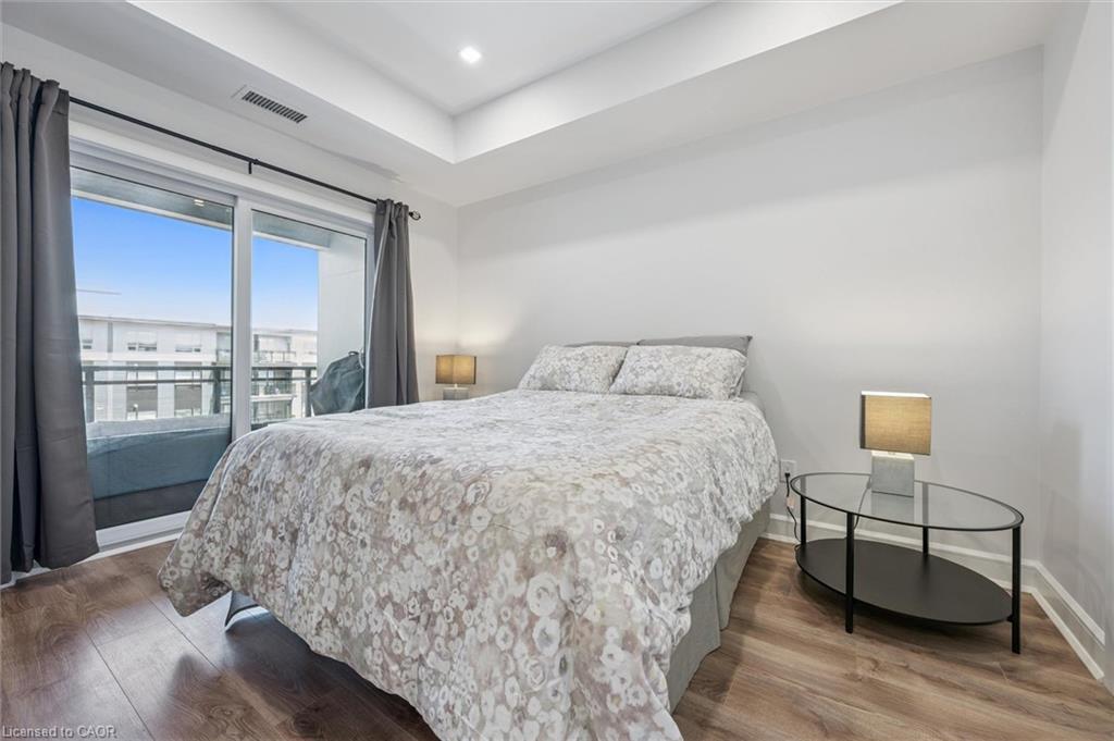 609-251 Northfield Drive E, Waterloo, ON - Indoor Photo Showing Bedroom
