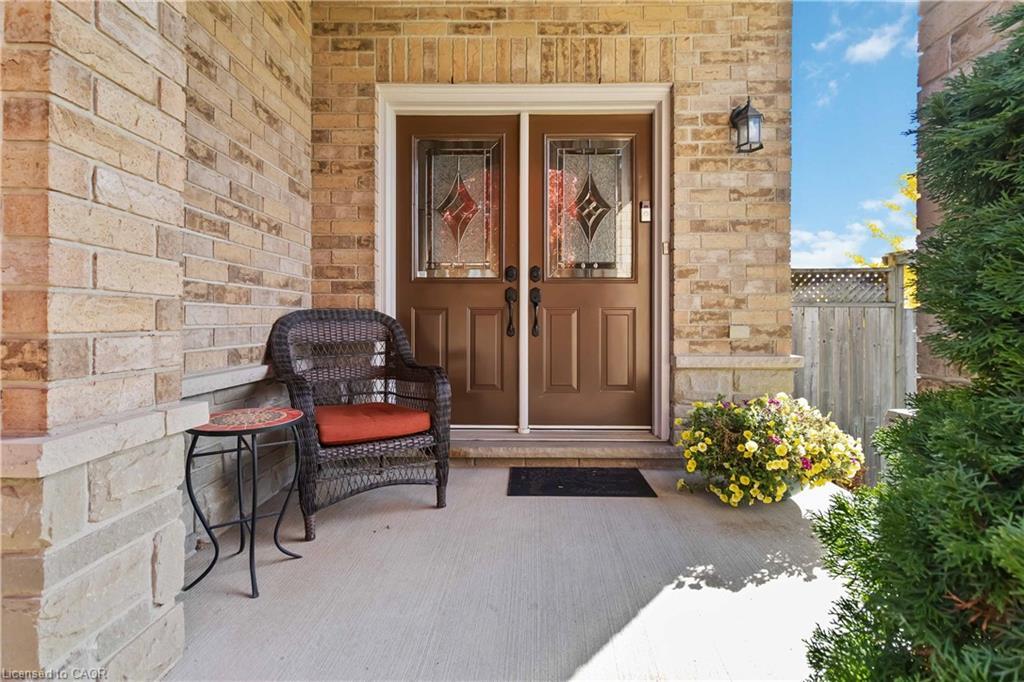 518 Sandcherry Drive, Burlington, ON - Outdoor