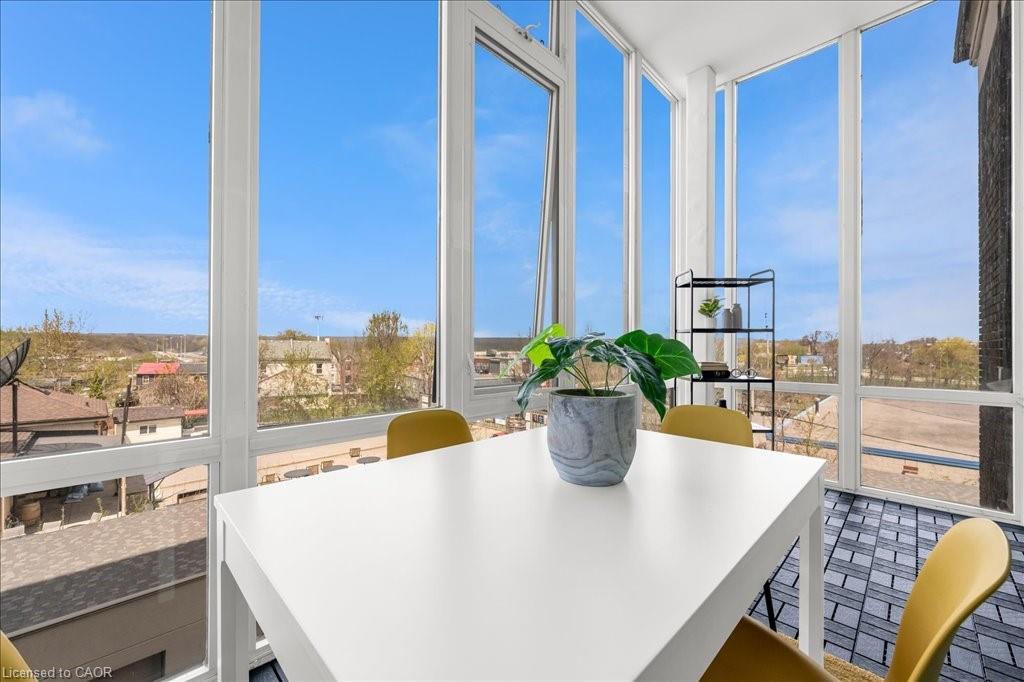 301-50 Murray Street W, Hamilton, ON - Indoor