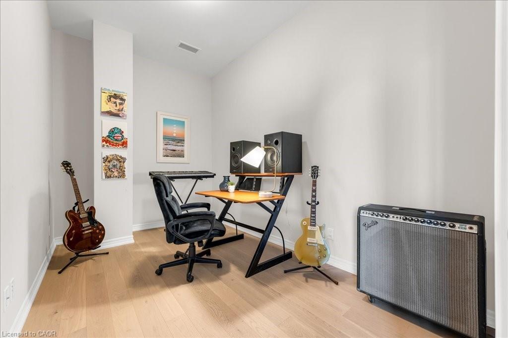 301-50 Murray Street W, Hamilton, ON - Indoor Photo Showing Office