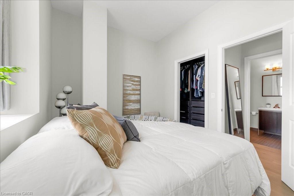 301-50 Murray Street W, Hamilton, ON - Indoor Photo Showing Bedroom