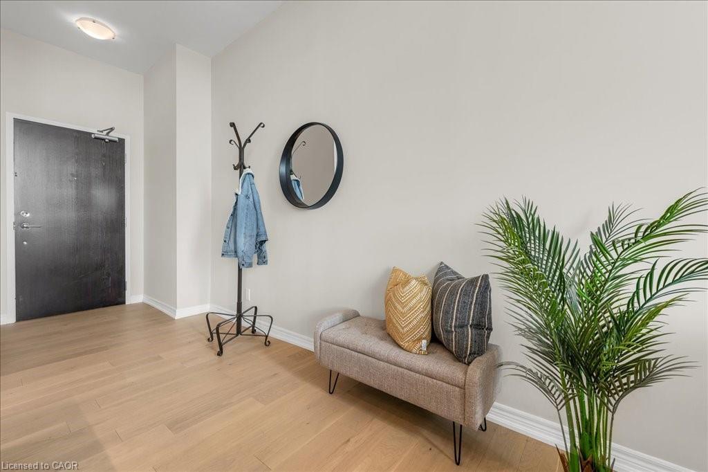 301-50 Murray Street W, Hamilton, ON - Indoor