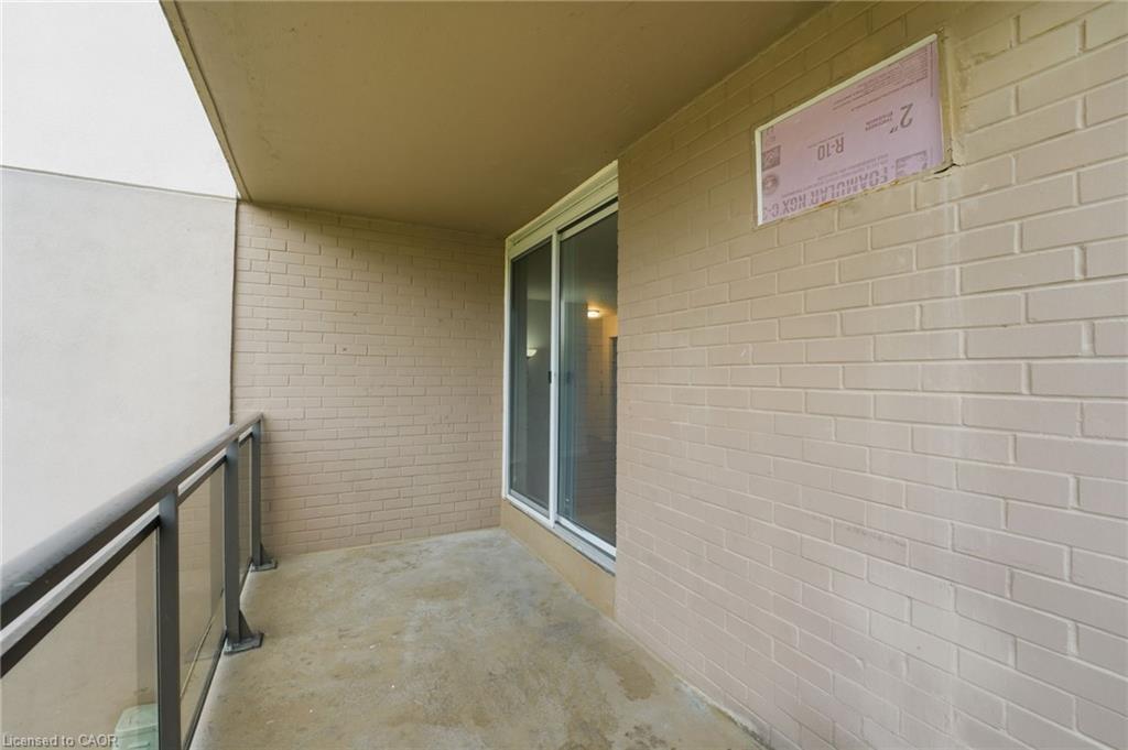 101-975 Warwick Court, Burlington, ON - Outdoor With Exterior