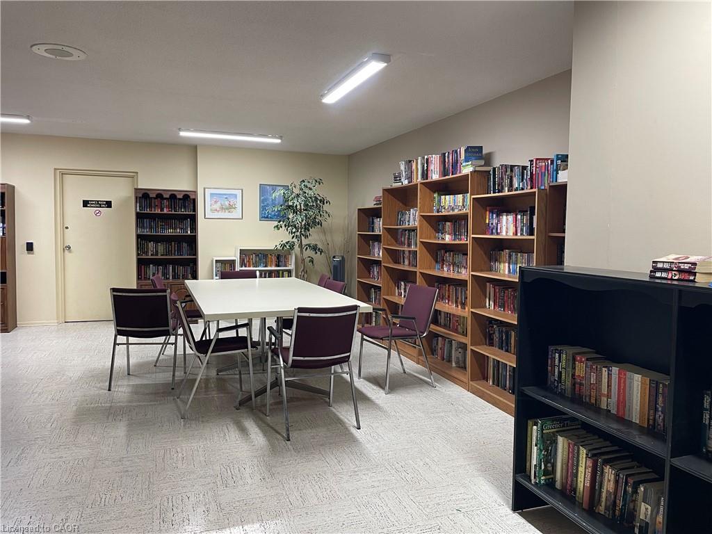 101-975 Warwick Court, Burlington, ON - Indoor