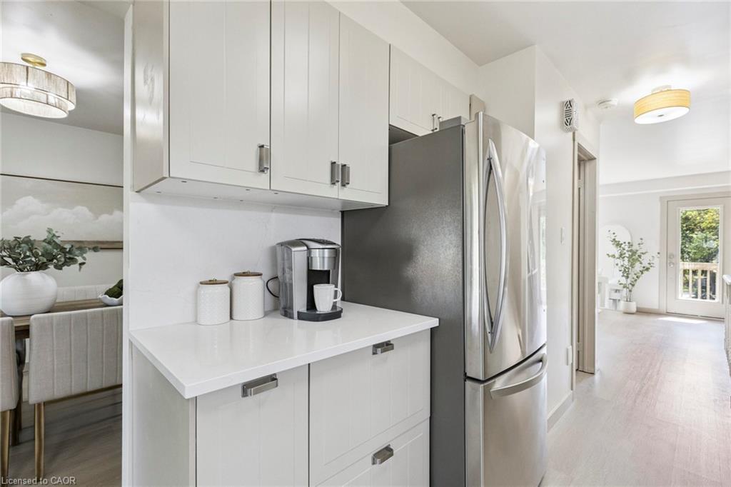 27-89 Woolwich Street, Waterloo, ON - Indoor Photo Showing Kitchen