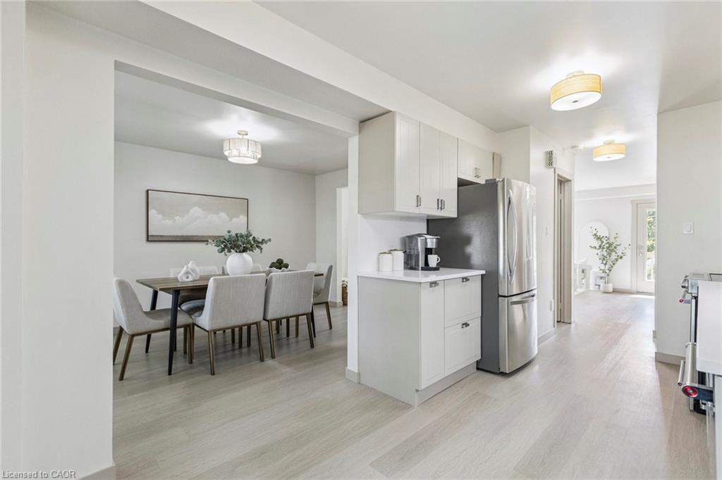 27-89 Woolwich Street, Waterloo, ON - Indoor Photo Showing Other Room