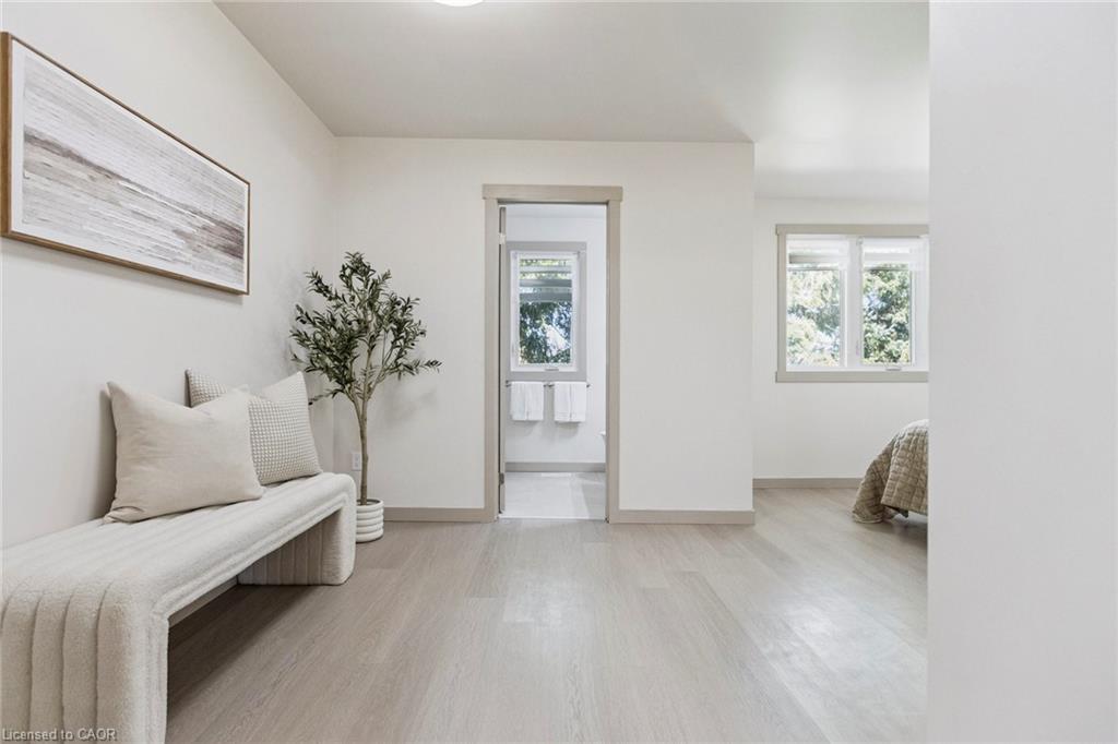 27-89 Woolwich Street, Waterloo, ON - Indoor Photo Showing Other Room