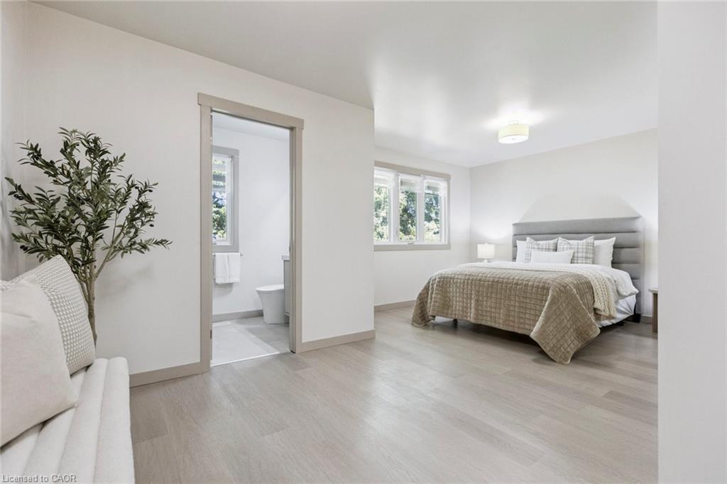 27-89 Woolwich Street, Waterloo, ON - Indoor Photo Showing Bedroom