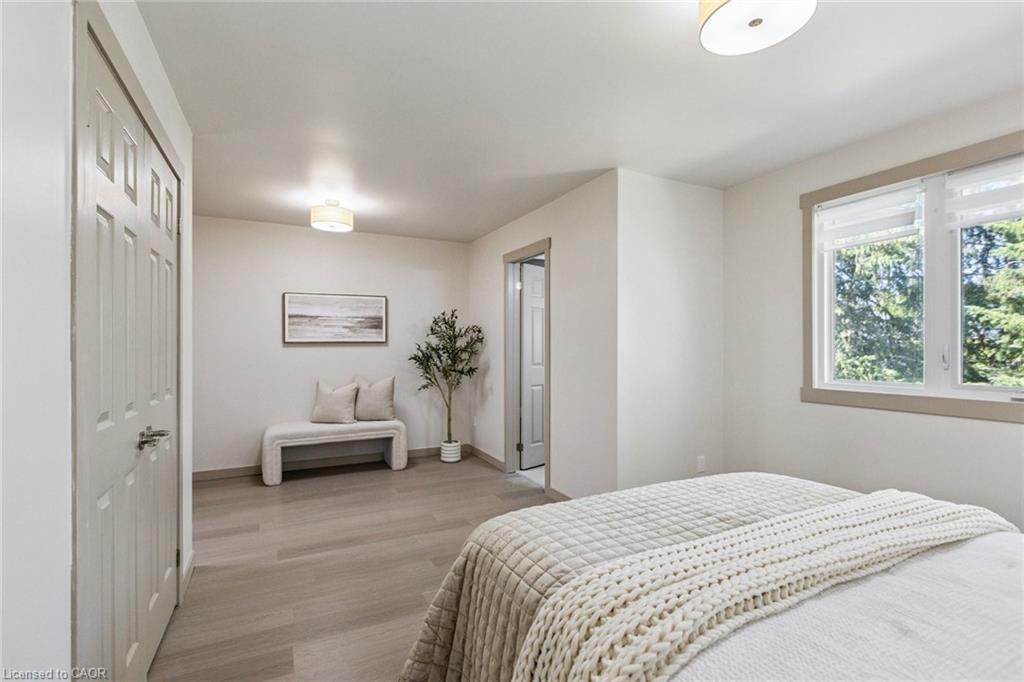 27-89 Woolwich Street, Waterloo, ON - Indoor Photo Showing Bedroom