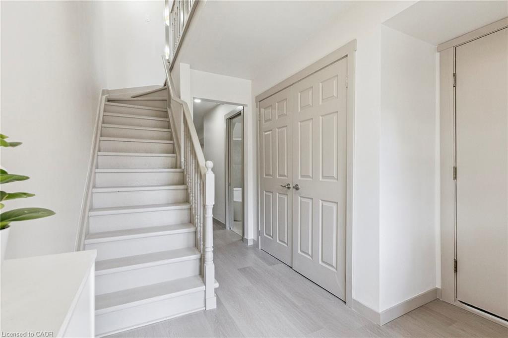 27-89 Woolwich Street, Waterloo, ON - Indoor Photo Showing Other Room