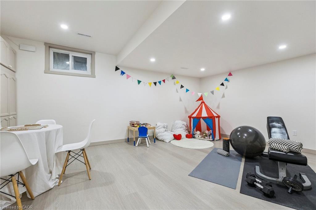 27-89 Woolwich Street, Waterloo, ON - Indoor