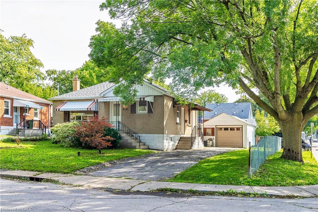 Lower-77 West 4Th Street, Hamilton, ON - Outdoor