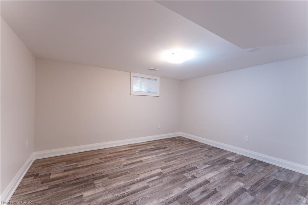 Lower-77 West 4Th Street, Hamilton, ON - Indoor Photo Showing Other Room