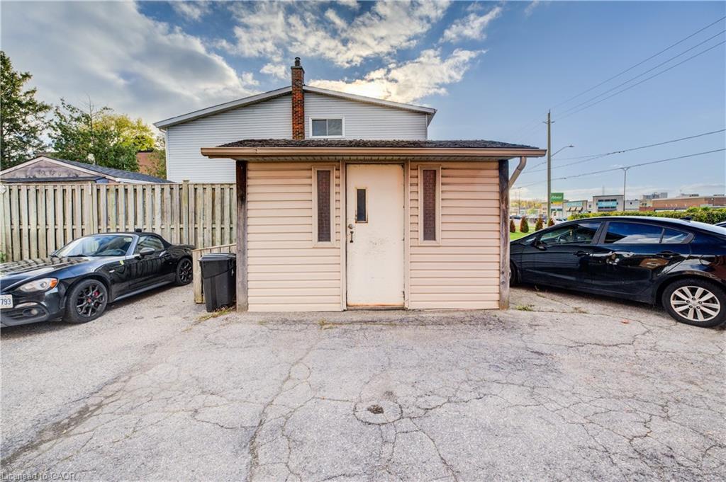 263 Highland Road W, Kitchener, ON