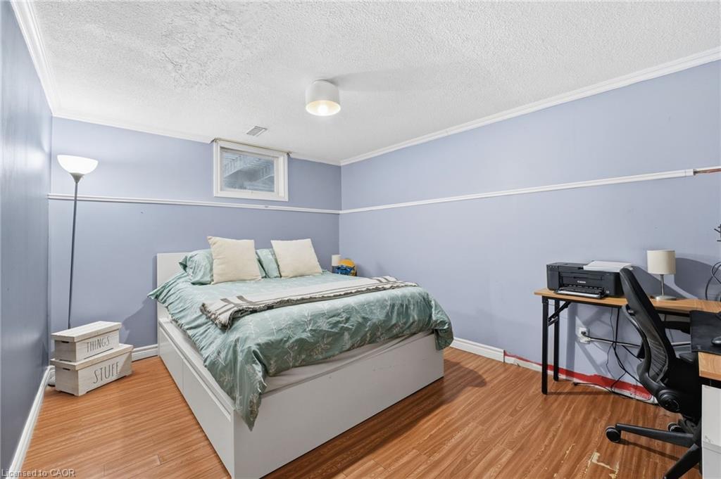 104 Cindy Avenue, Cambridge, ON - Indoor Photo Showing Bedroom