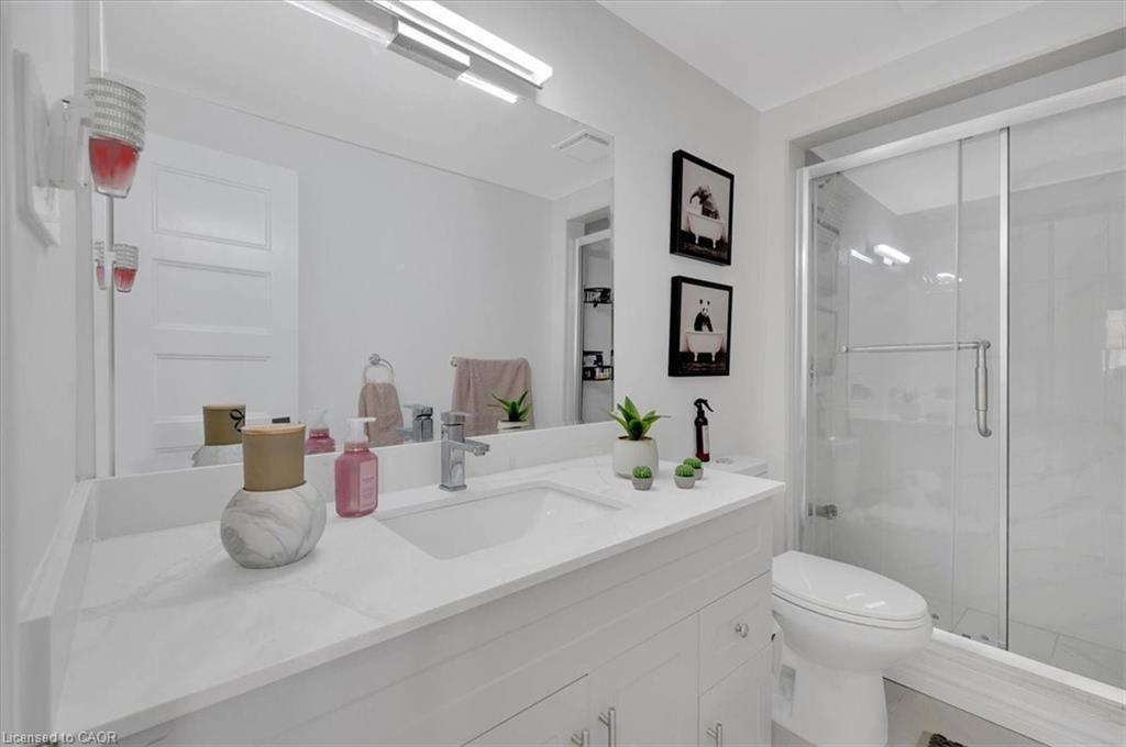 168 Silver Aspen Crescent, Kitchener, ON - Indoor Photo Showing Bathroom