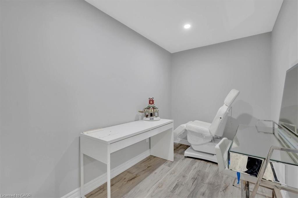 168 Silver Aspen Crescent, Kitchener, ON - Indoor Photo Showing Other Room
