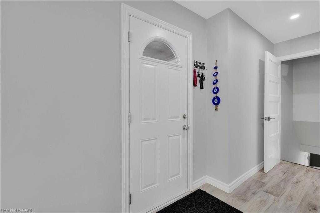 168 Silver Aspen Crescent, Kitchener, ON - Indoor Photo Showing Other Room