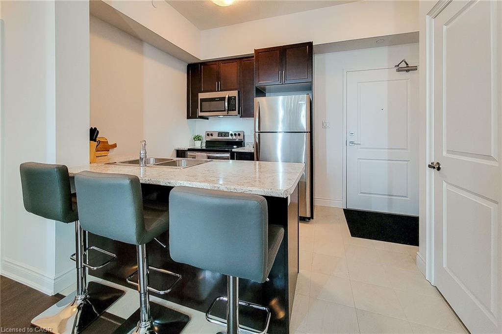 638-125 Shoreview Place, Stoney Creek, ON - Indoor Photo Showing Kitchen With Double Sink