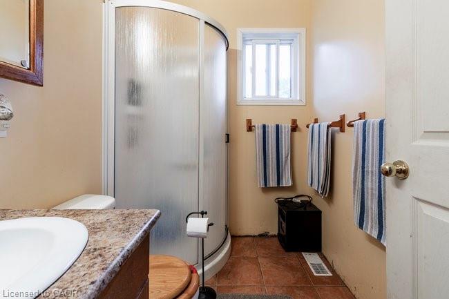 8380 Highway 3 Street, Dunnville, ON - Indoor Photo Showing Bathroom