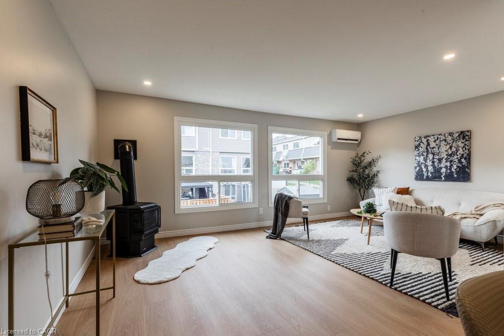 43-2050 Upper Middle Road, Burlington, ON - Indoor