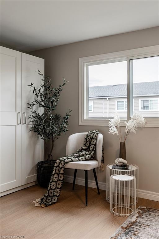 43-2050 Upper Middle Road, Burlington, ON - Indoor