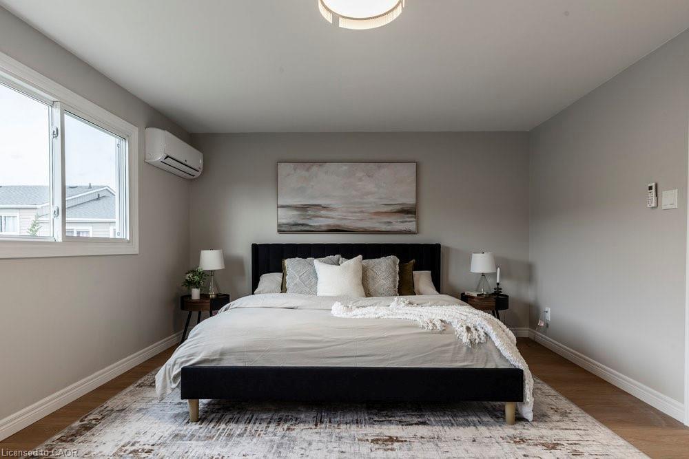 43-2050 Upper Middle Road, Burlington, ON - Indoor Photo Showing Bedroom