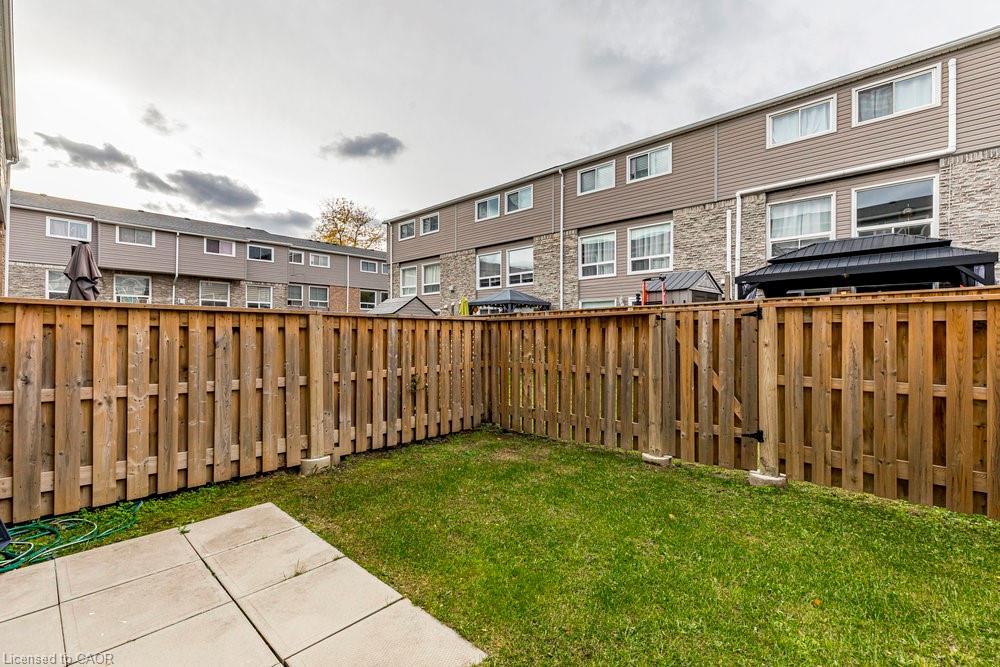 43-2050 Upper Middle Road, Burlington, ON - Outdoor