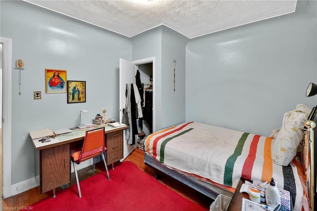 292 Glenholme Avenue, Hamilton, ON - Indoor Photo Showing Bedroom